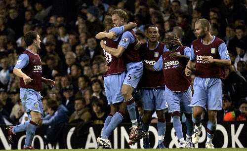 若日尼奥同时斩获欧冠&解放者杯，为达此成就的第15位球员（若日尼奥成第15位同时捧起欧冠与解放者杯的球员）