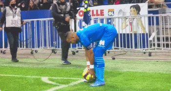 安德雷：非常感激被安帅征召，无论踢哪个位置我都会尽我所能