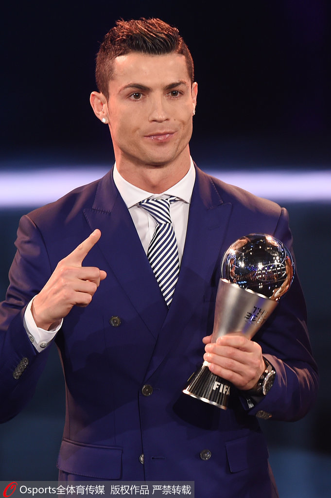 大连梭鱼湾足球场本赛季中超联赛观众总人数达874...（大连梭鱼湾球场本季中超观赛总人数已达874...）