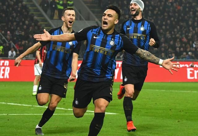 图片报：巴萨希望签下一名左边锋，正关注莱比锡的迪奥曼德（《图片报》：巴萨计划补强左边锋，已将目光投向莱比锡的迪奥曼德）