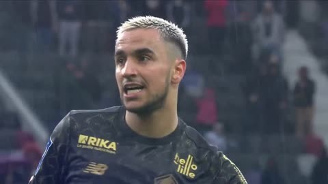 西蒙尼：瓦伦是一支风格多变的球队，球员信任教练更重要（西蒙尼：瓦伦战术多元，球员信任主帅更关键）