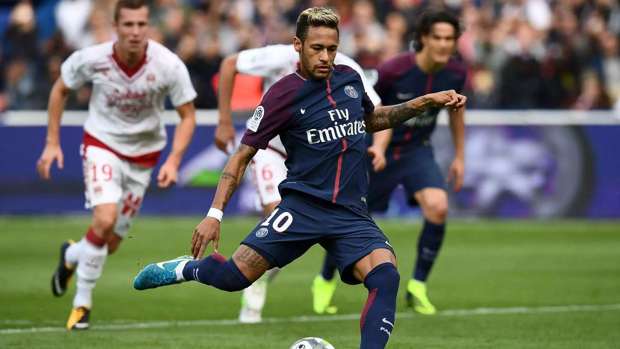 跟队记者：萨56可能续约至2029年，今夏他曾被标价3000万欧元（队记者称萨56或续约至2029年，今夏标价曾达3000万欧元）