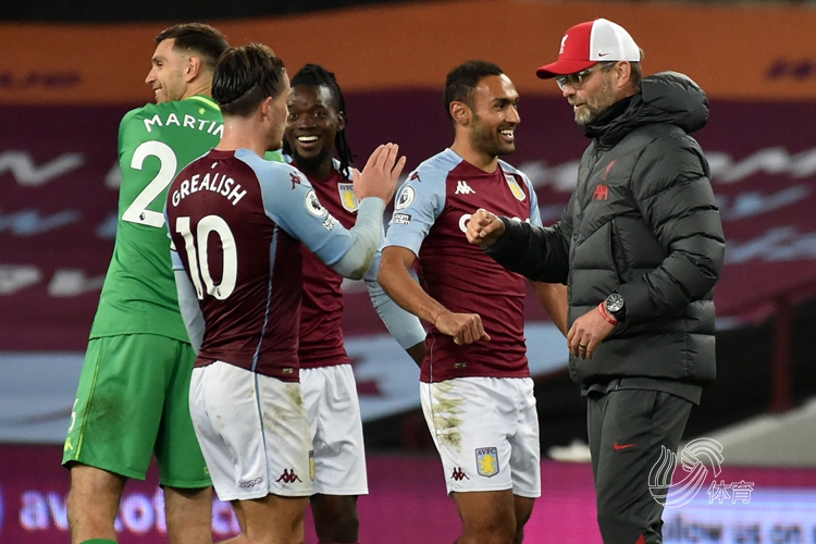 巴甲末轮赛前，内马尔获赠桑托斯生涯150球纪念品（巴甲收官战前，内马尔获颁桑托斯生涯150球纪念品）