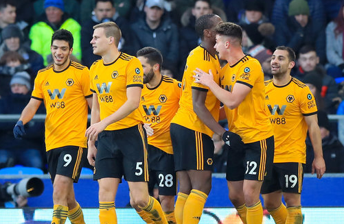 因排名垫底多名球员家人遭死亡威胁，佛罗伦萨官方表示谴责（排名垫底致多名球员家属遭死亡威胁，佛罗伦萨俱乐部予以强烈谴责）